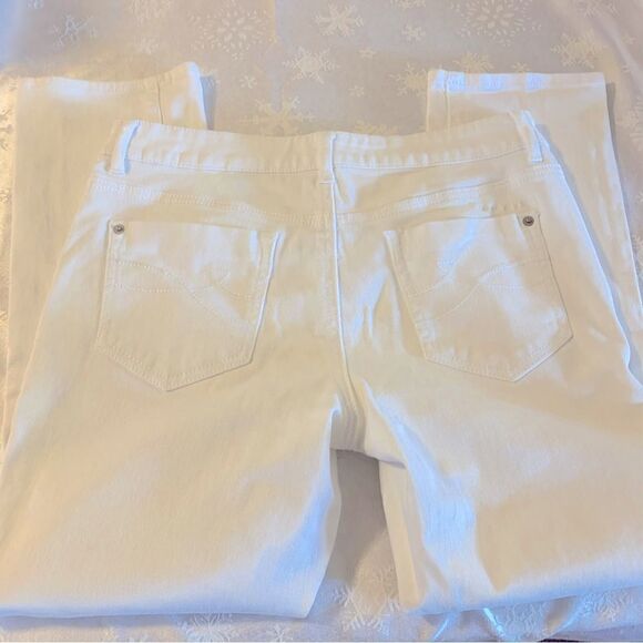 DKNY White Skinny Ankle Jeans Stretch Straight Leg Sz 8 Gorgeous - Picture 2 of 5